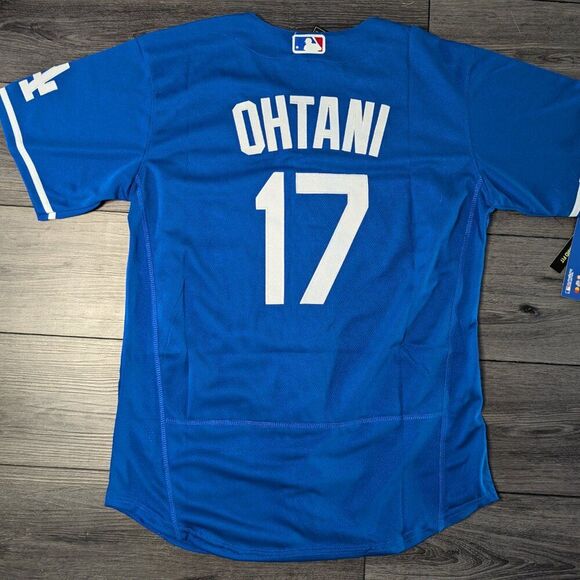 Shoehei Ohtani #17 Blue 2024 Los Angeles Dodgers Baseball Jersey - Picture 2 of 3